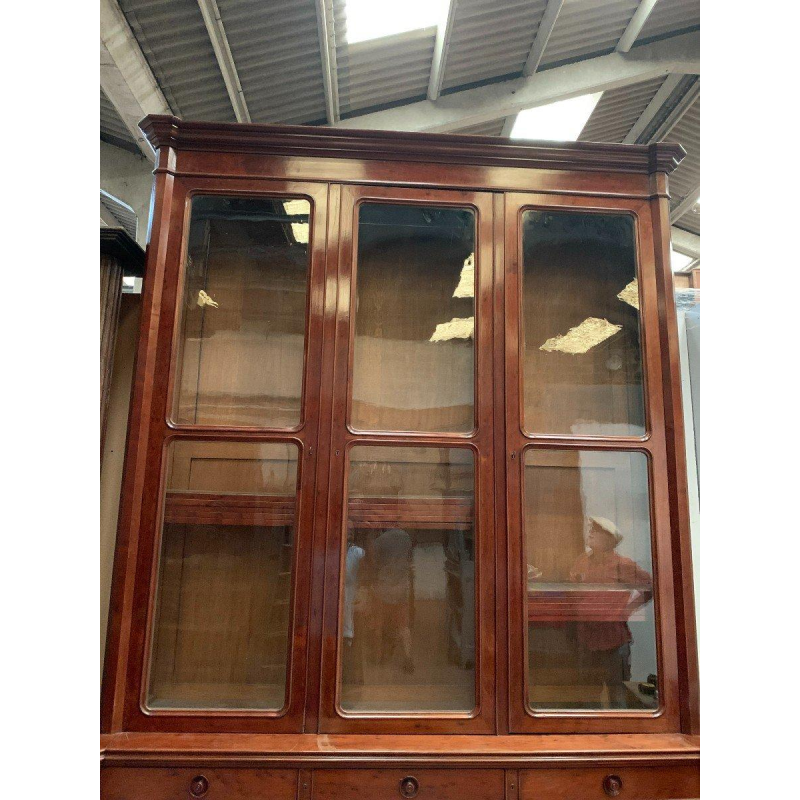 Napoleon III two-part display cabinet, mahogany and veneer, 19th century