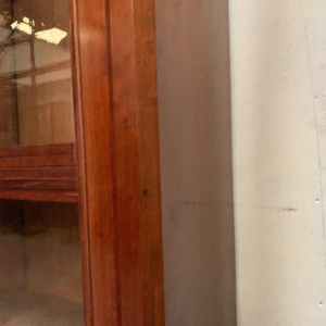 Meuble vitrine en deux corps Napoléon III, acajou et placage, XIXᵉ siècle