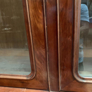 Napoleon III two-part display cabinet, mahogany and veneer, 19th century