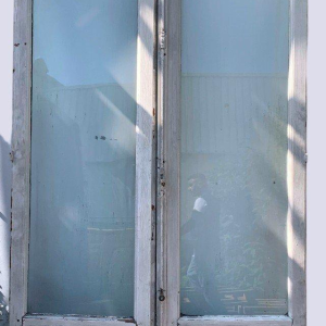 Porte fenêtre à deux vantaux en chêne massif, XXᵉ siècle