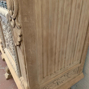 Buffet de style Renaissance en chêne massif, XXᵉ siècle