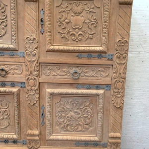 Buffet de style Renaissance en chêne massif, XXᵉ siècle