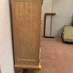 Dressoir van massief eikenhout in renaissancestijl, 20e eeuw