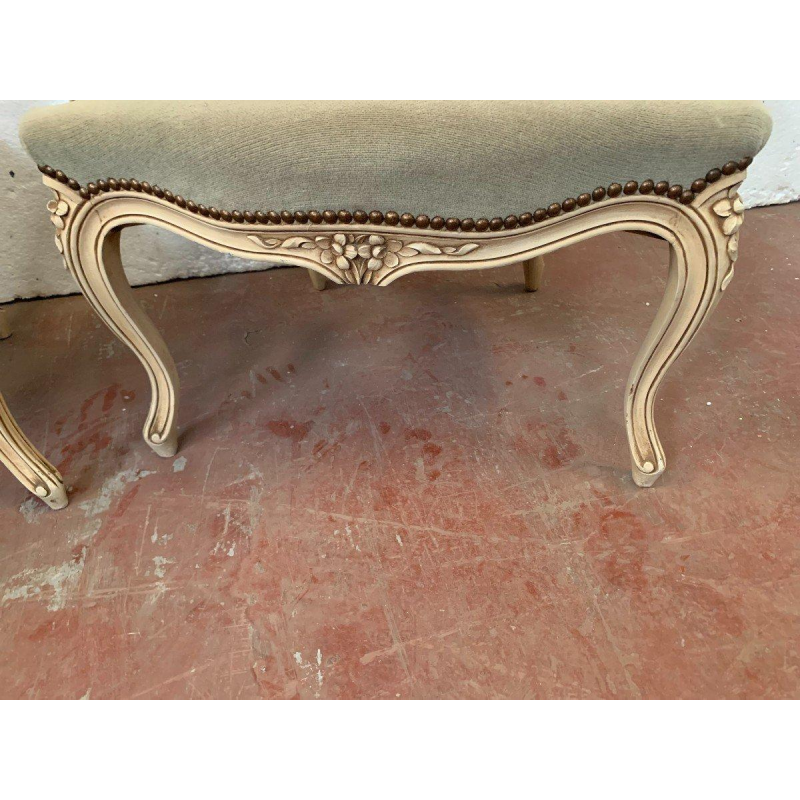 Paire de cabriolets de style Louis XV en hêtre patiné, XXᵉ siècle