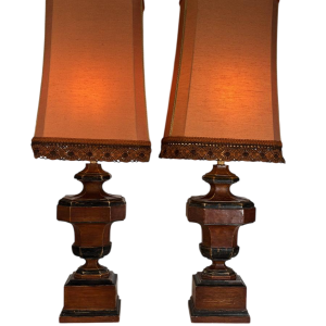 Pair of large Italian lamps in turned and patinated wood - Italy, circa 1950-1960