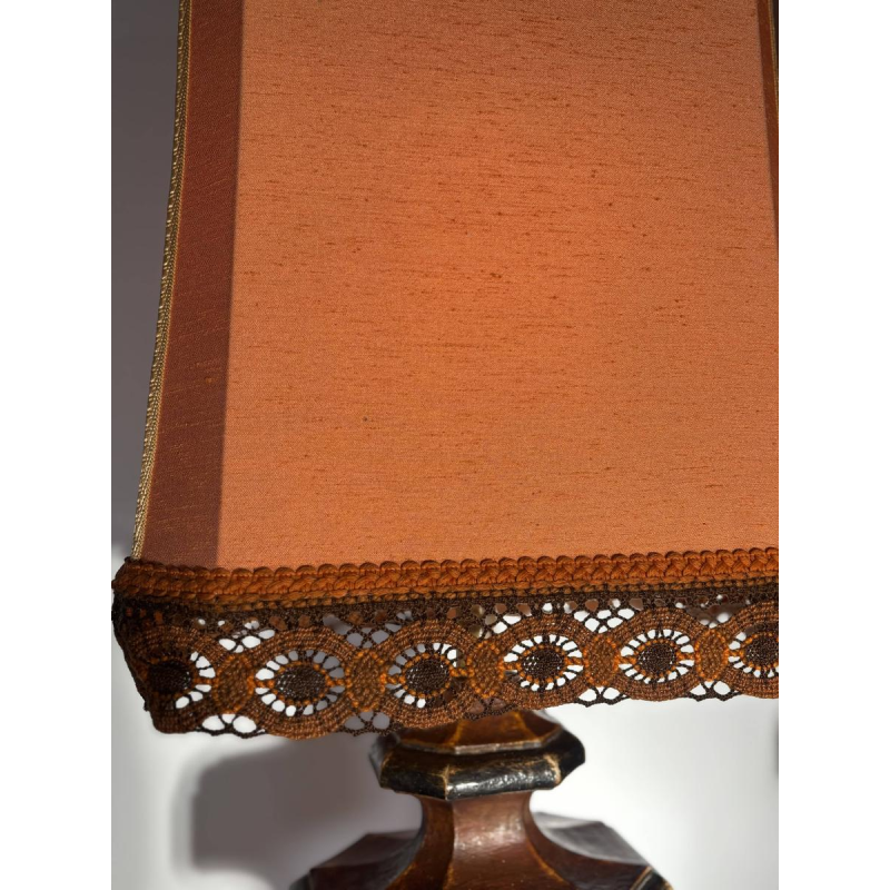 Paire de grandes lampes italiennes en bois tourné et patiné - Italie, vers 1950-1960