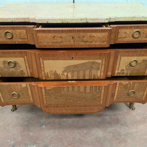 Commode in overgangsstijl met centrale uitbouw, amarant en palissander, 20e eeuw