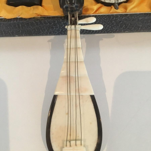 Set of 8 miniature musical instruments, collector's item, 20th century