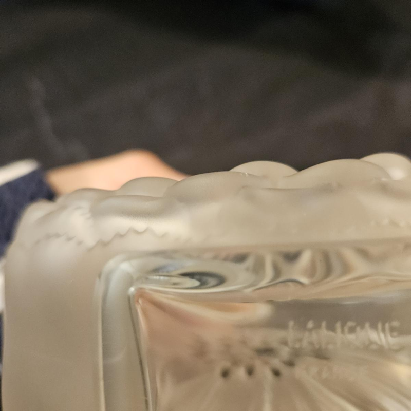 Lalique France"Daliha" flacon à parfum Art Déco en verre blanc moulé pressé, ca 1930