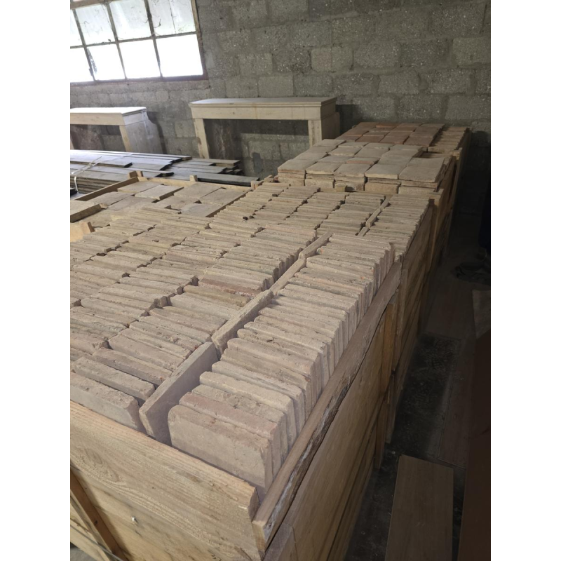 Antieke terracotta tegels uit de 19e eeuw - 68 m²