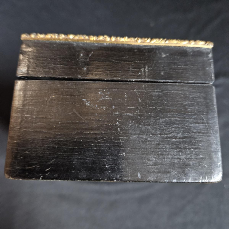 Théodore Année, sieradendoos van zwartgeblakerd hout uit de periode van Napoleon III