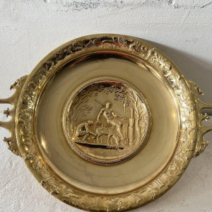 Fernand LEVILLAIN Fondeur Barbedienne, coupe sur pied en bronze doré, XIXe s