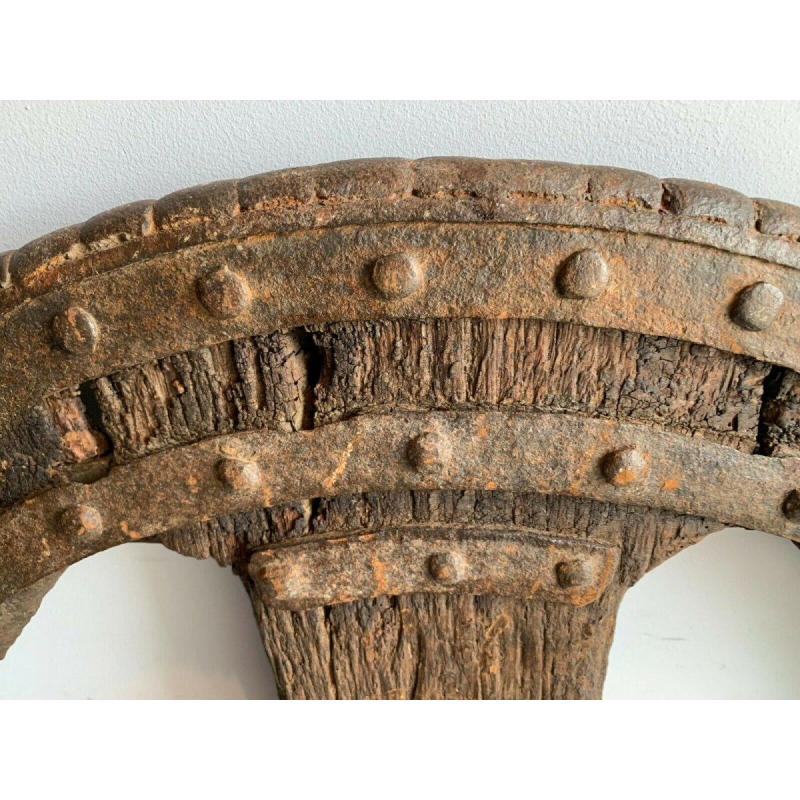 Set of two riveted wrought iron chariot wheels, 16th century