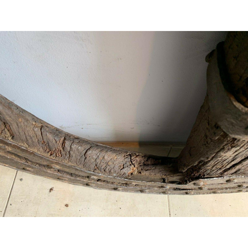 Set van twee geklonken smeedijzeren strijdwagenwielen, 16e eeuw