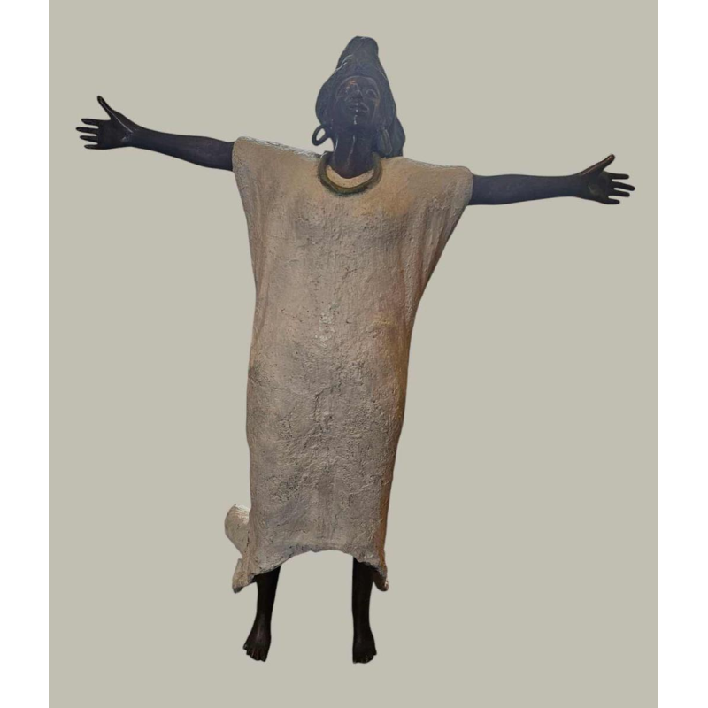 Adama Gandema, sculpture en bronze cire perdue, femme aux bras ouverts, XXIe s