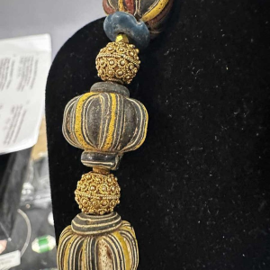 Rare necklace of Afghan pearls dating from between the 9th and 12th century