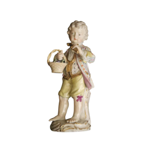 Porcelaine de Meissen, figurine 'L'enfant au panier' Allemagne fin XIXe s
