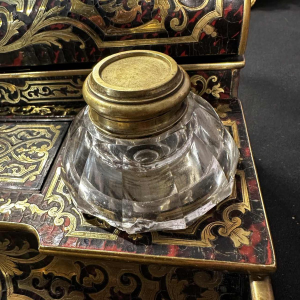 Schildpad en messing inktpot in de Boulle stijl, Napoleon III periode, eind 19e eeuw