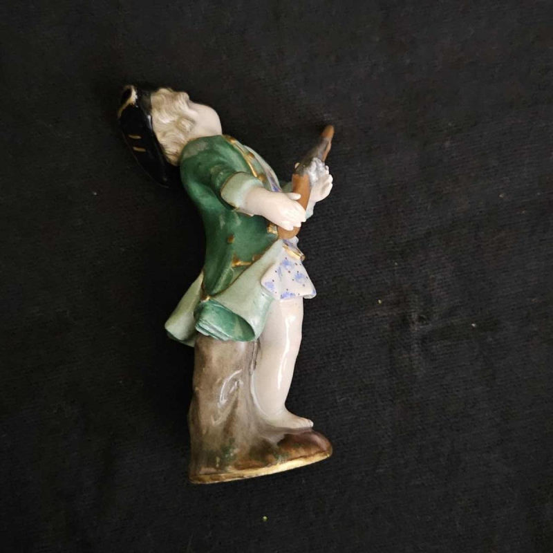 Meissen porcelain, Child with gun figurine, Germany late 19th c