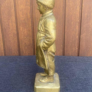 Giuseppe M. Picciole, bronzen sculptuur van een jongen, ca 1900