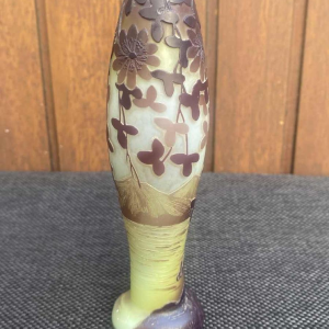 DE VEZ "Paysage Lac d'Annecy" vase Art Nouveau en verre camée, ca 1900