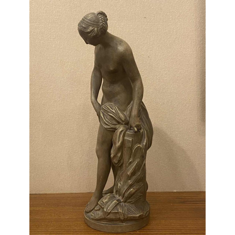 Falconet sculptuur van een vrouw in terracotta 1900 Sèvres