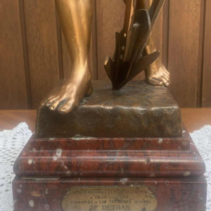 Antoine Bofill "Le travailleur" sculpture homme en bronze 53cm, début 20ème siècle