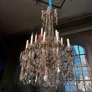 Grand lustre Baccarat de style Napoleon III, bronze et cristal, 18 bras de lumières, fin XIXe s