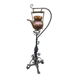 Arts & Crafs theepot door Christopher Dresser Benham & Froud Londen