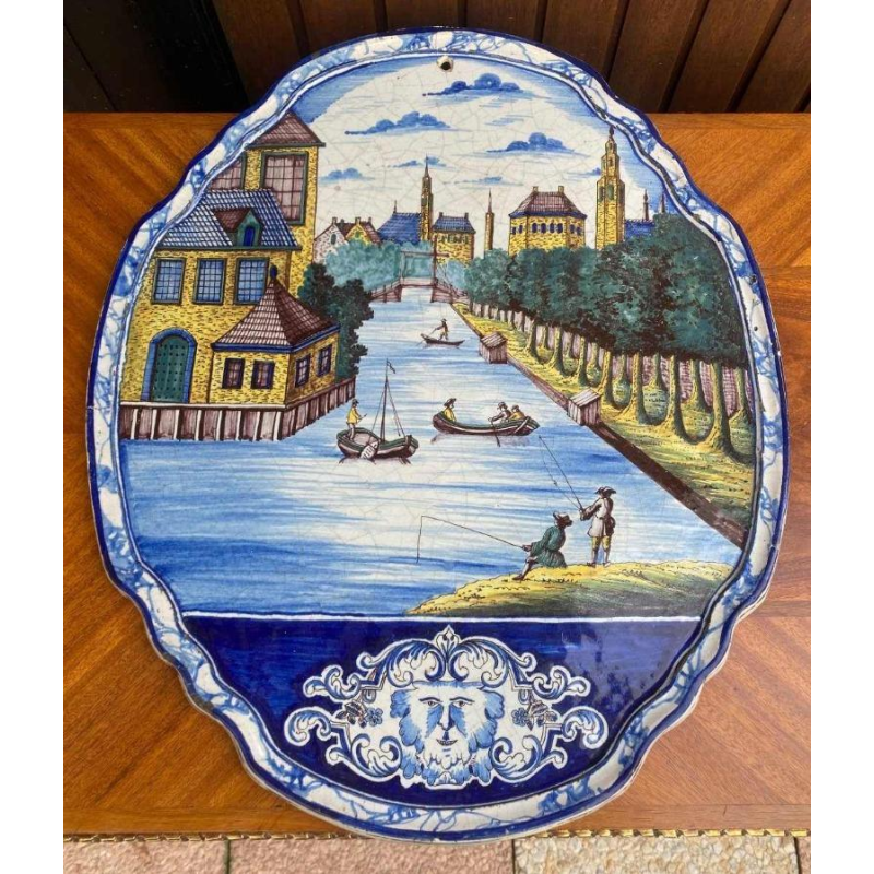 Makkum Delft Harligen, ovale keramische plaquette (57cm), Holland 19e eeuw
