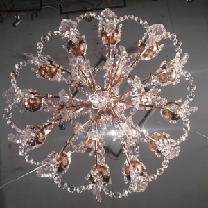 Grand lustre Baccarat de style Napoleon III, bronze et cristal, 18 bras de lumières, fin XIXe s