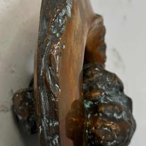 Béatrice Jaber, sculpture d'une truffe en bronze, commande pour le restaurant "La Truffe Noire"