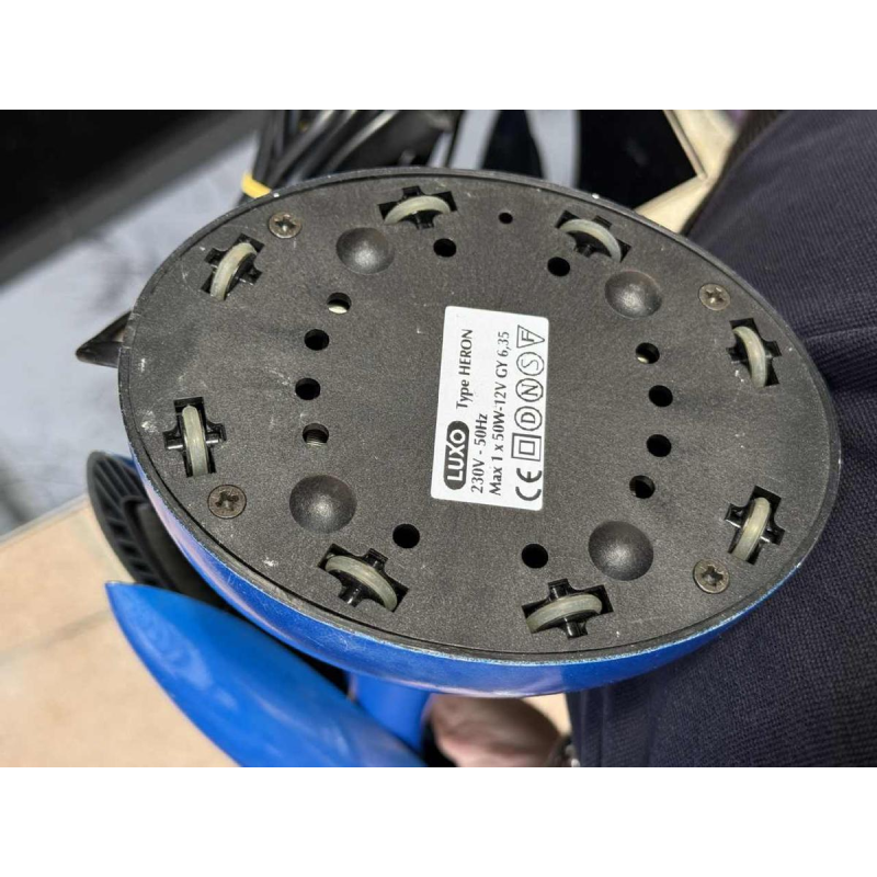 Isao Hosoe Heron table / desk lamp, blue metal, 1990s