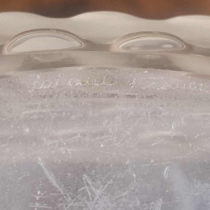 Lalique, modèle Parme, carafe / flacon en cristal