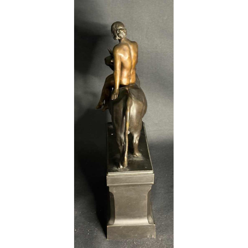 Bronze Europe by Oskar Gladenbeek Germany