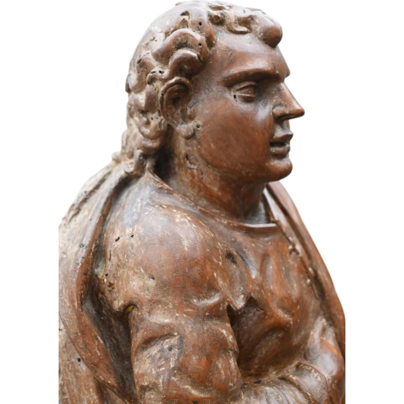 Sculpture d'un juge ou magistrat en bois fruitier, statue du XVIIe siècle