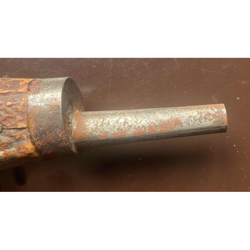 17th-18th century deer antler powder flask