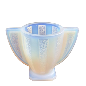 Cesari, vase / coupe Art Déco en verre opalescent, ca 1930