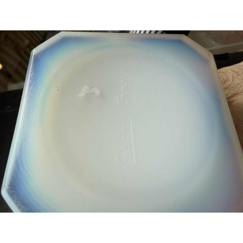 Cesari, vase / coupe Art Déco en verre opalescent, ca 1930