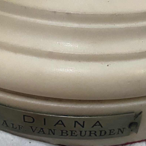 Buste van Diana in marmer door Alphonse Van Beurden 1896