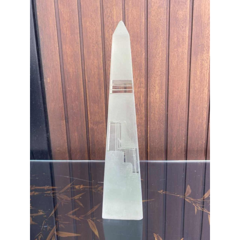 Art Deco kristallen Obelisk van Anatole Riecke