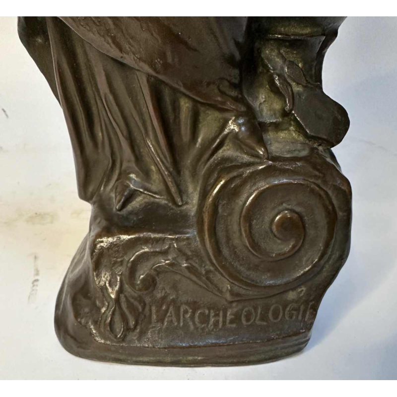 Amédée Charron "L'expert en archéologie" sculpture en bronze