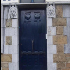 Zeldzaam meubelstuk van Roger Rogister Art And Craft