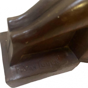 Symbolistische beeldhouwkunst door Félix Van Cuyck Belgische school