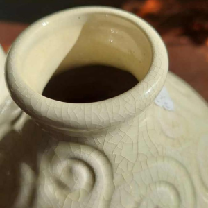 Saint-Clément, paire de vases ovoïdes en céramique craquelée, modèle "olive gravé", ca 1920/30