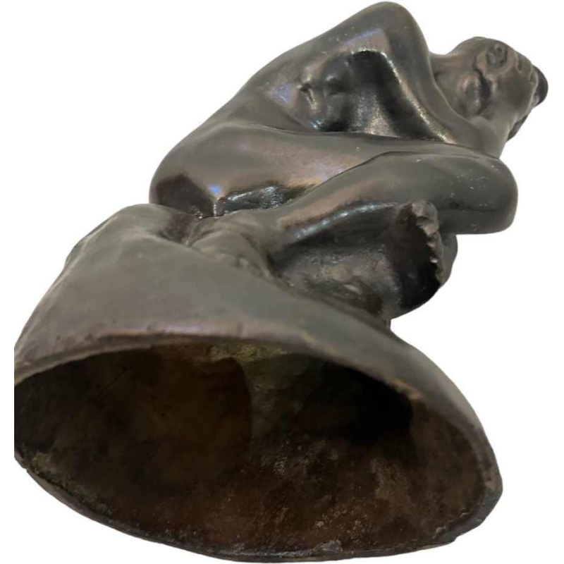 Sculpture en bronze ancien dans le style du Penseur de Rodin