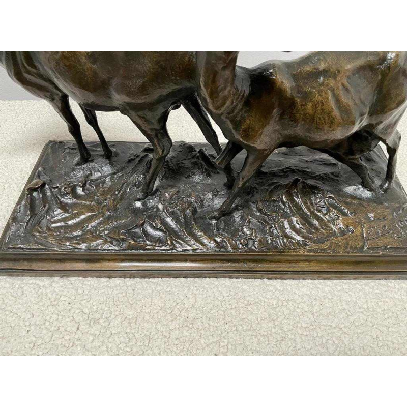 Sculpture en bronze, groupe animalier. Signé et daté : Edg. Joris 1911
