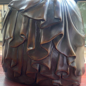 Vase / sculpture en bronze par Alexandre Lamont, ca 1980