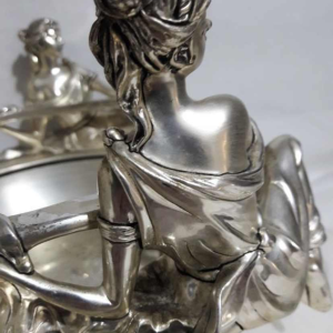 Centre de Table de Marcello Giorgio, Style Art Nouveau