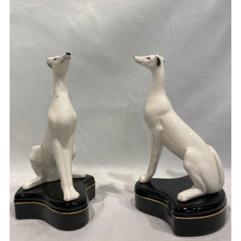 Fitz & Floyd, paire de sculptures de chiens lévriers en porcelaine, ca 1960